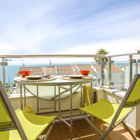 Lovelystay - Beach With Sea View Apartment *