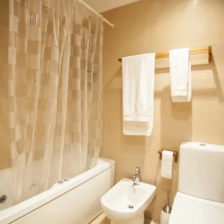 Lovelystay - Beach With Sea View * 埃里塞拉