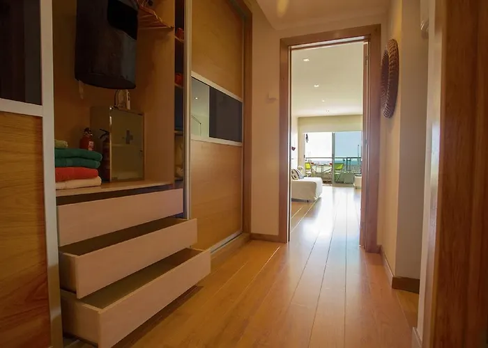 Lejlighed Lovelystay - Beach With Sea View *